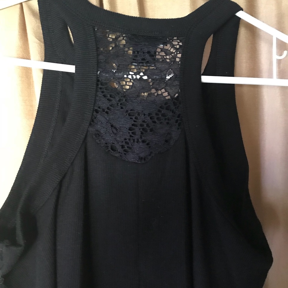 🕶 ✨ON SALE✨Wet Seal Black flowy sleeveless top